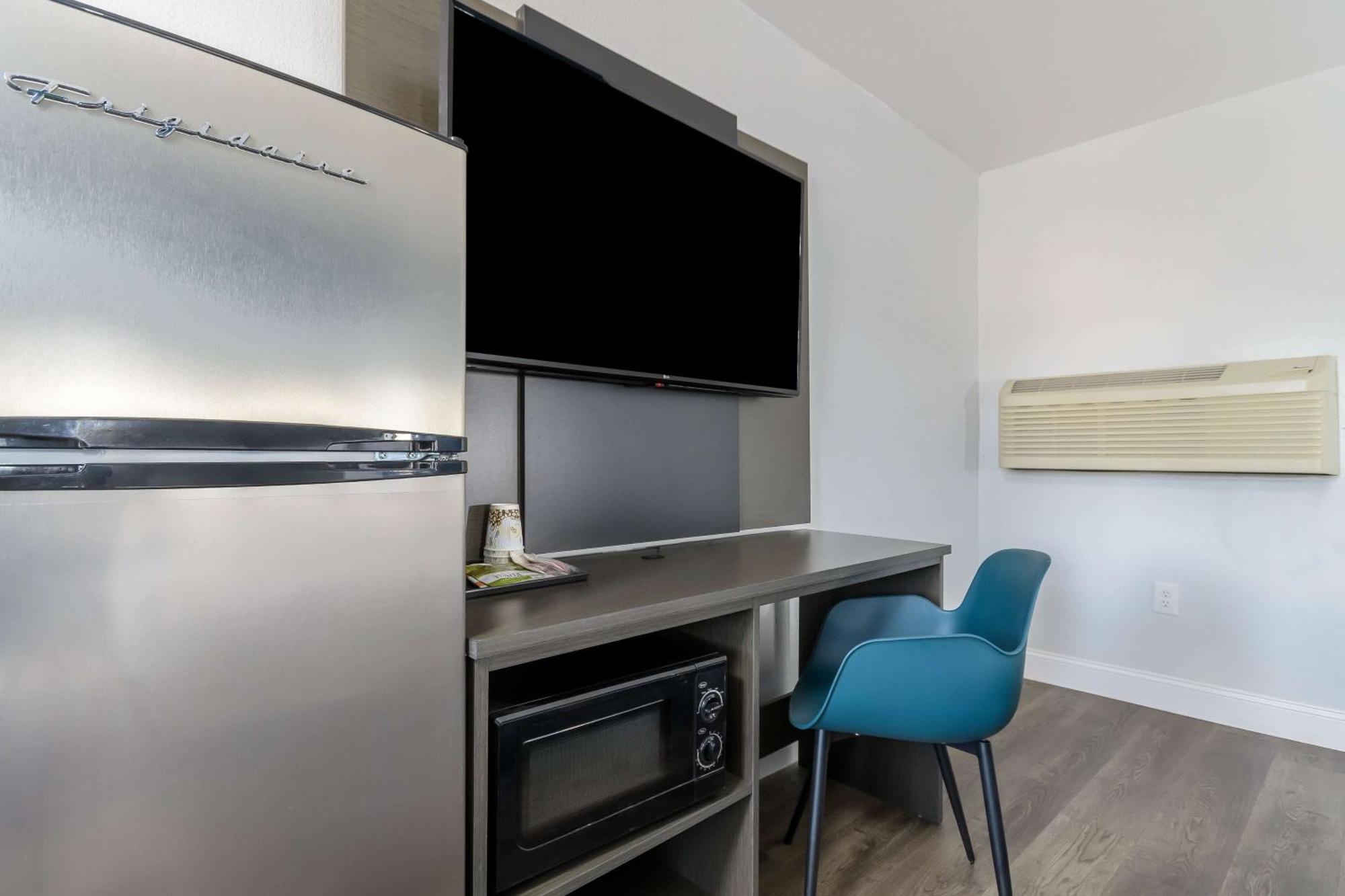 Studio 6 Suites Madera, Ca Yosemite ภายนอก รูปภาพ